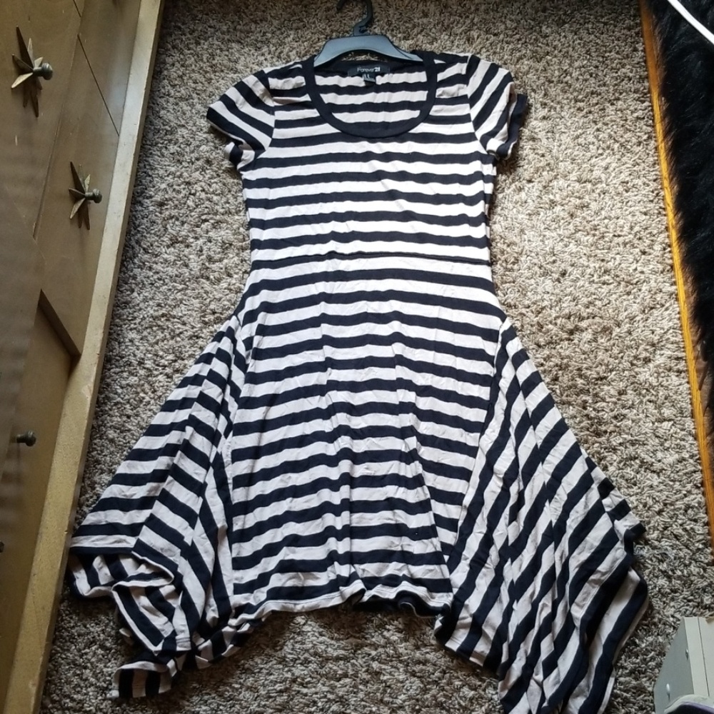 Forever 21 Striped Flowy tee midi dress